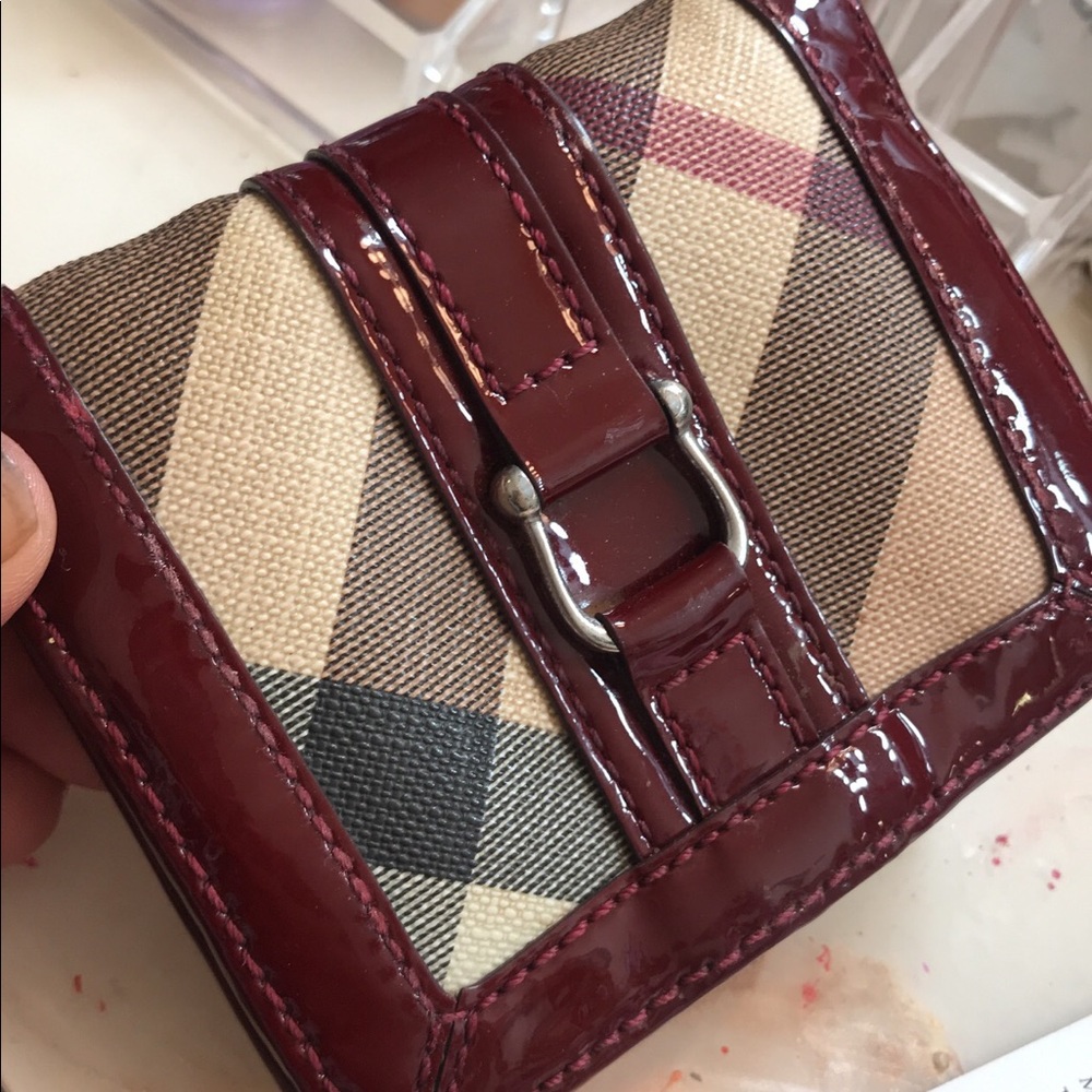 Burberry. Wallet